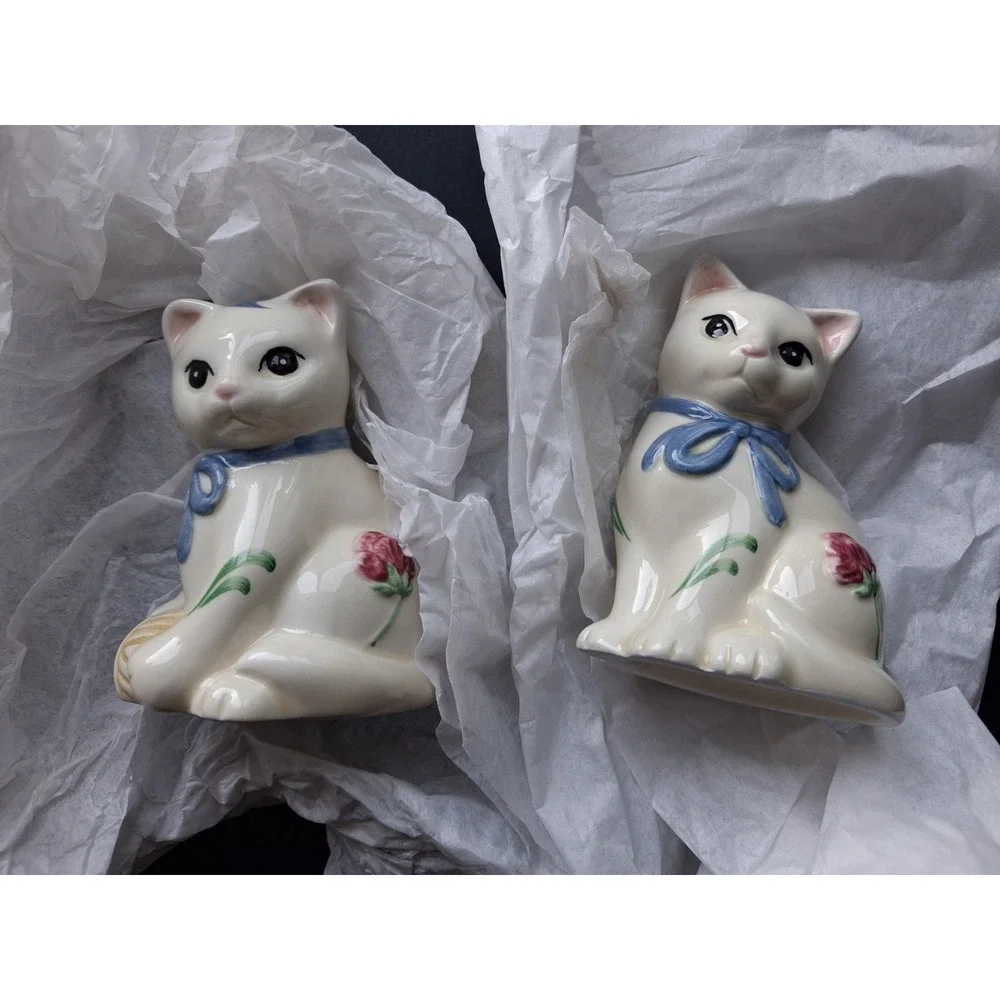 Lenox Poppies On Blue Barnyard Blue Cat Kitten Salt and Pepper Shaker Set  S5